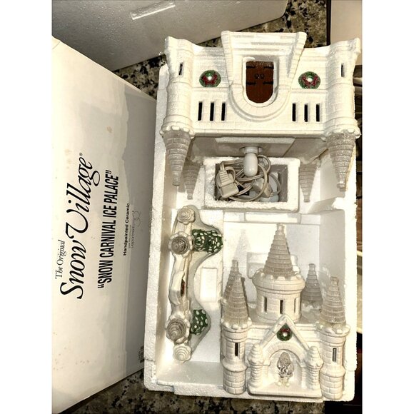 Dept 56 Original Snow Village SNOW CARNIVAL ICE PALACE 54850 Porcelain & Lighted - Picture 4 of 10